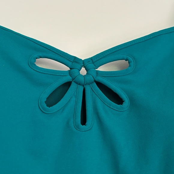 • [Fabletics] Cutout Cami • - Picture 4 of 8